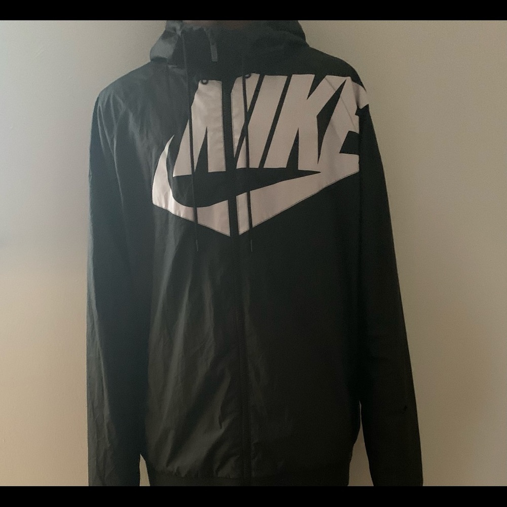 Nike black windbreaker jacket